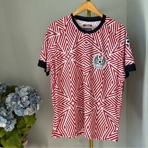 Game of the world men’s short sleeves Mexico soccer jerseys size L New with Tag